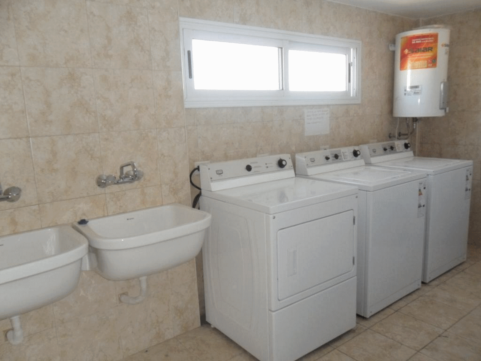 Departamento en Venta en San Cristóbal 2 ambientes 45 m2 + balcón al contrafrente, edificio con amenities, bajas expensas - Av Independencia 2200