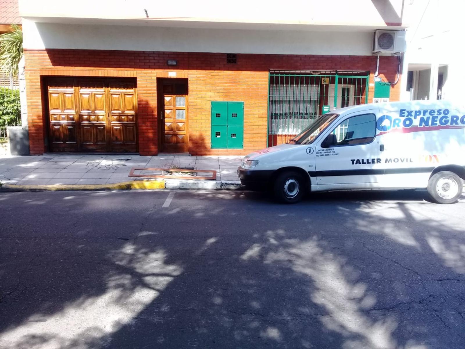 Casa Centro San Justo en P. H con Garage Tres Autos
