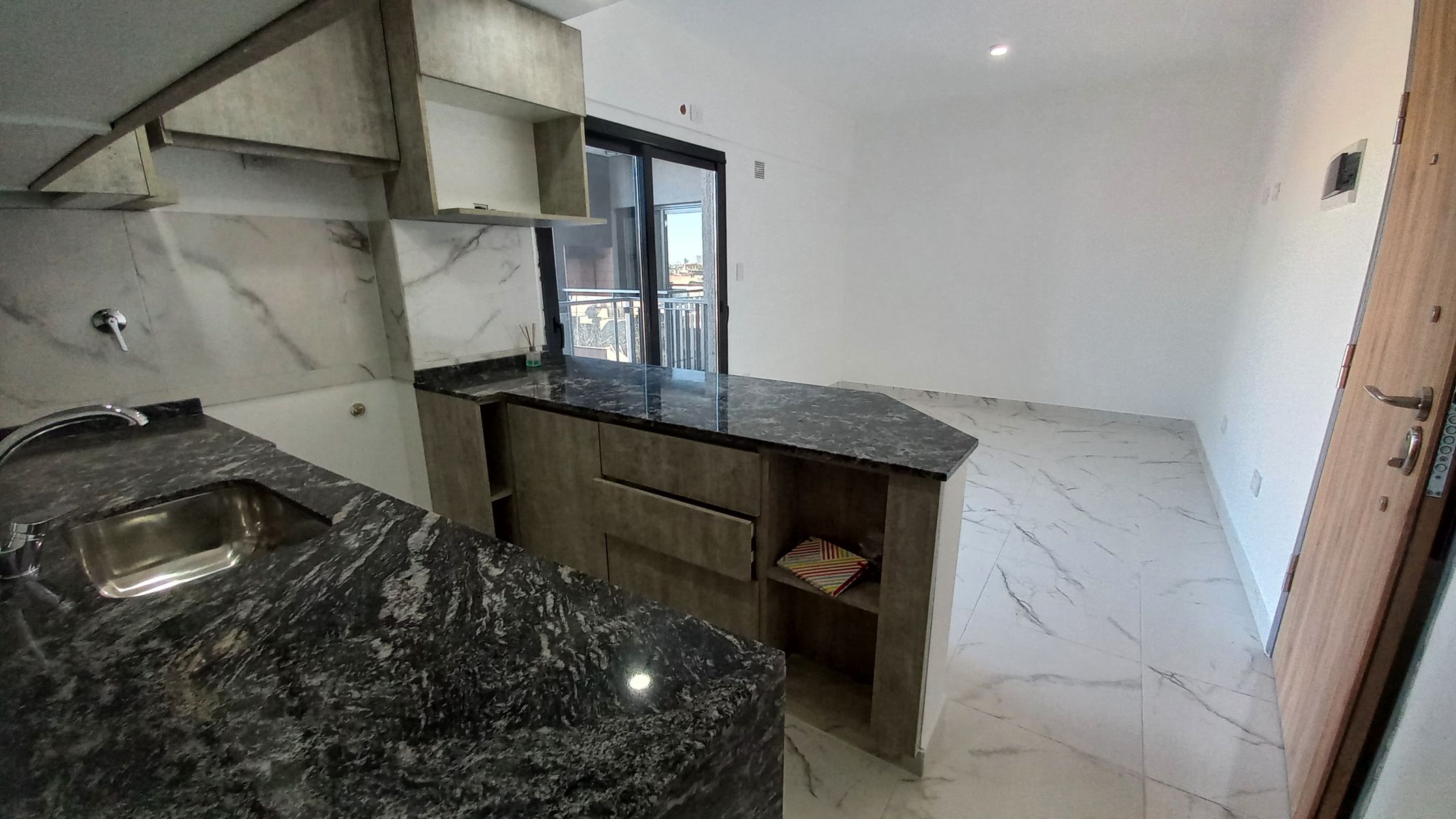 ALQUILER 2 AMBIENTES A ESTRENAR CON PARRILLA