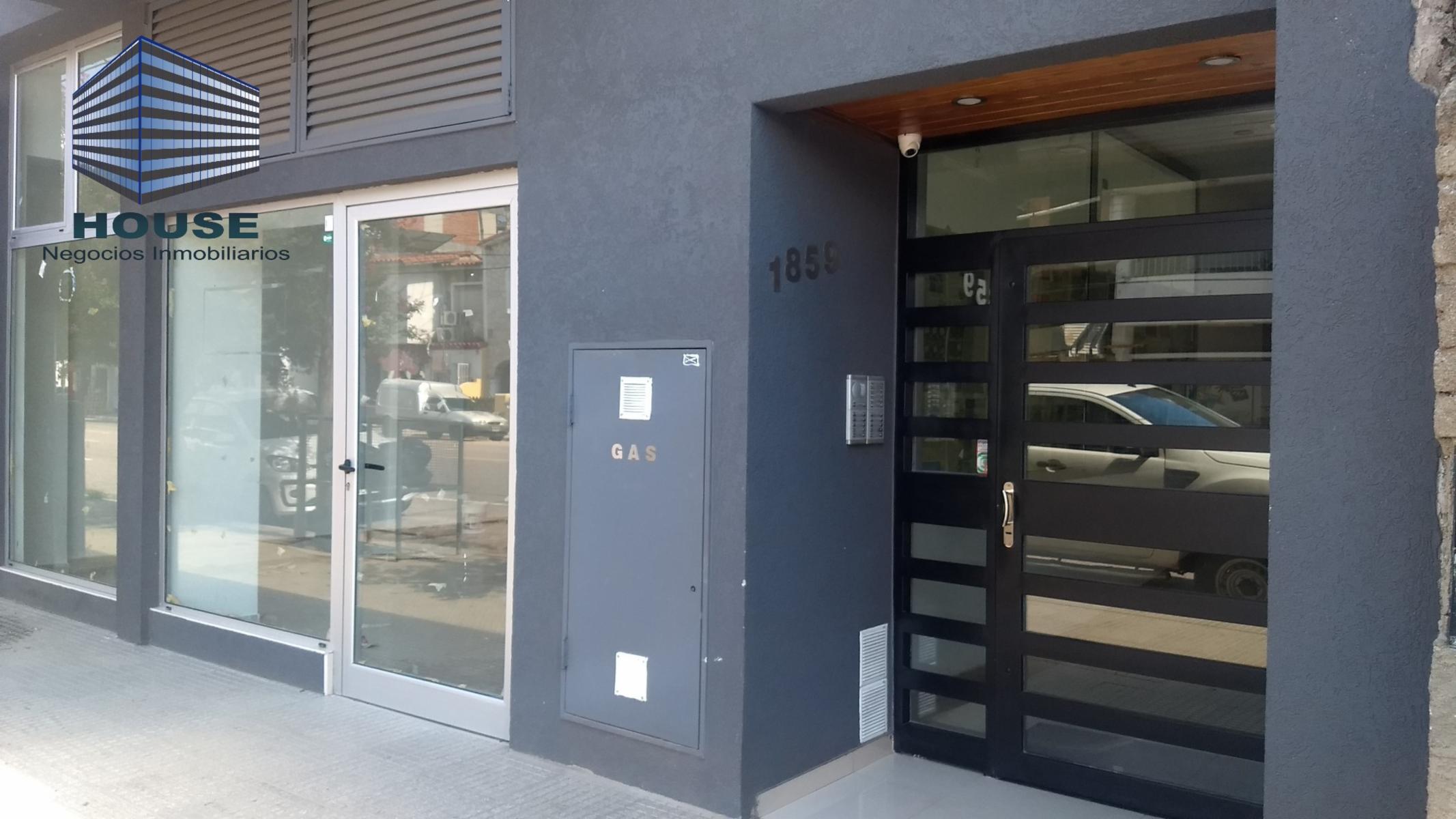 Bº GENERAL PAZ - LOCAL EN VENTA S/ 24 DE SETIEMBRE