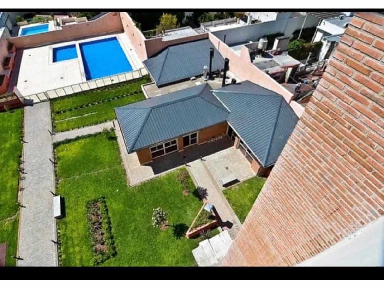 VENTA DE DEPARTAMENTO DE TRES DORMITORIOS PISO EXCLUSIVO