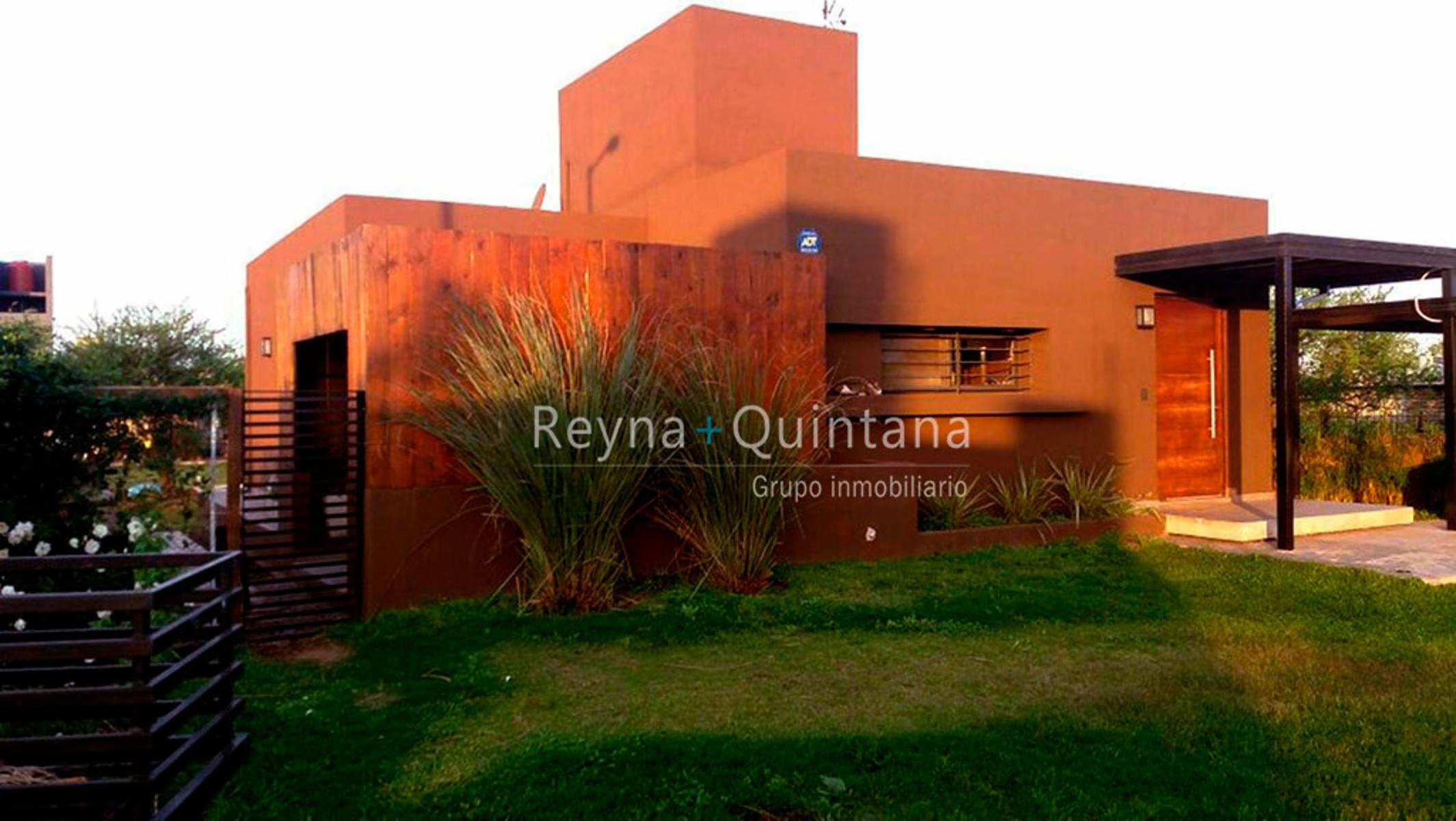 APTO CRÉDITO | Casa de 3 Dormitorios en Venta – Barrio Privado Villa Catalina, Rio Ceballos