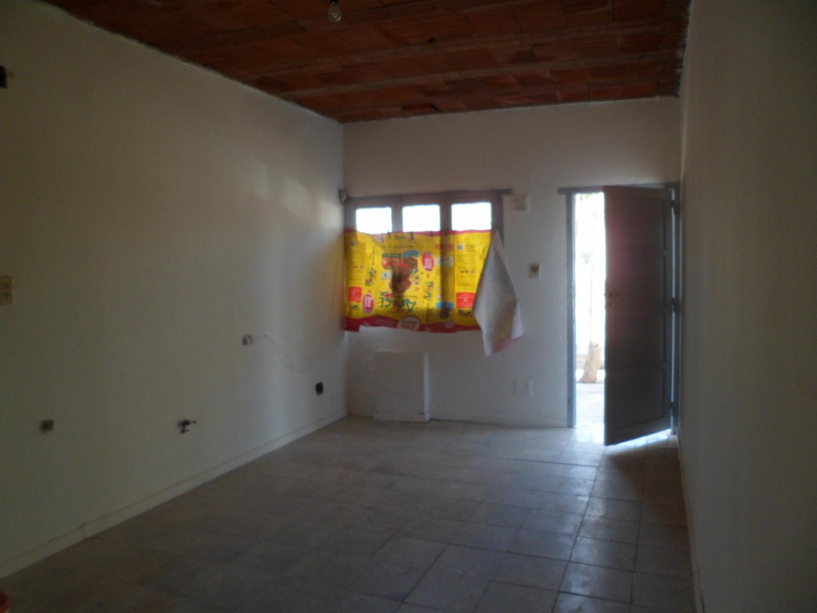 Vendo INMUEBLE "INVERSIÓN", Alquilada buena renta, amplio terreno, servicios Las Heras  