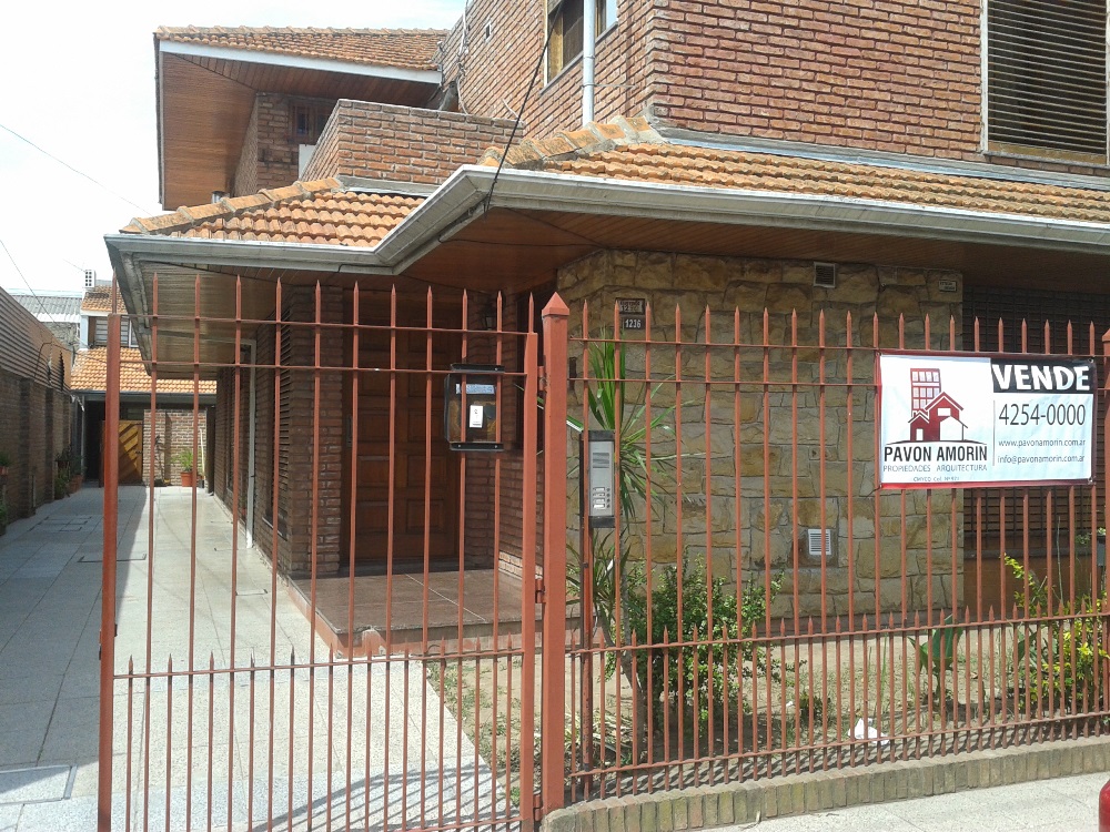 Elustondo e/ C.Pellegrini y Entre Rios