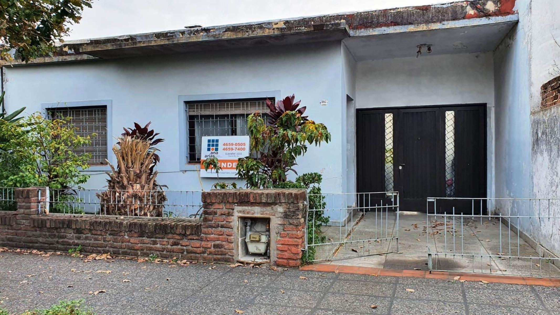 Casa 4 amb. Cochera Fondo ESCUCHA OFERTA