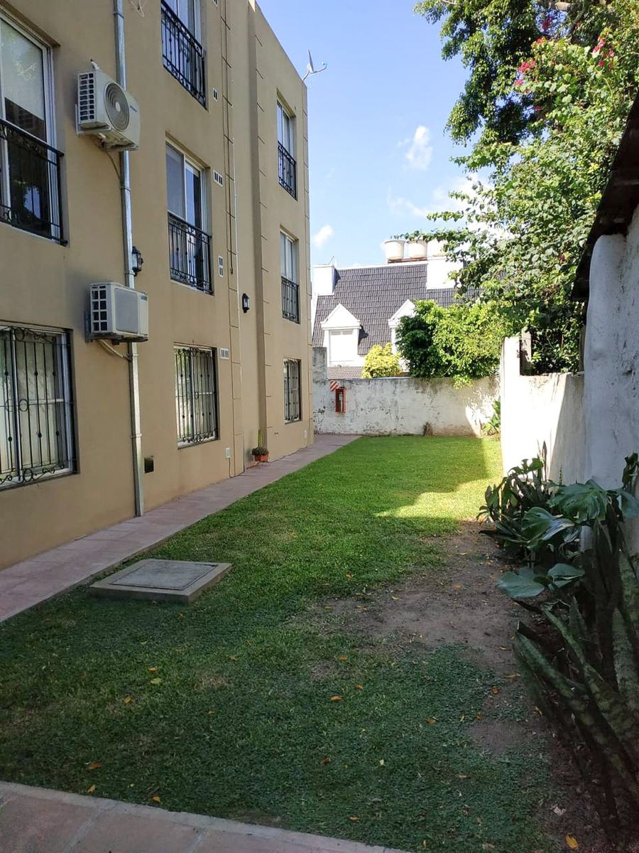 OFERTA Dto. 2 ambientes 1* piso x escalera muy luminoso