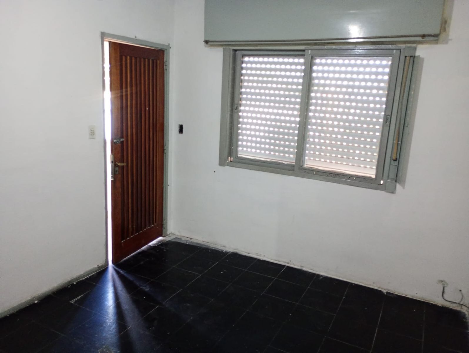 2 Ambientes PH planta alta al frente