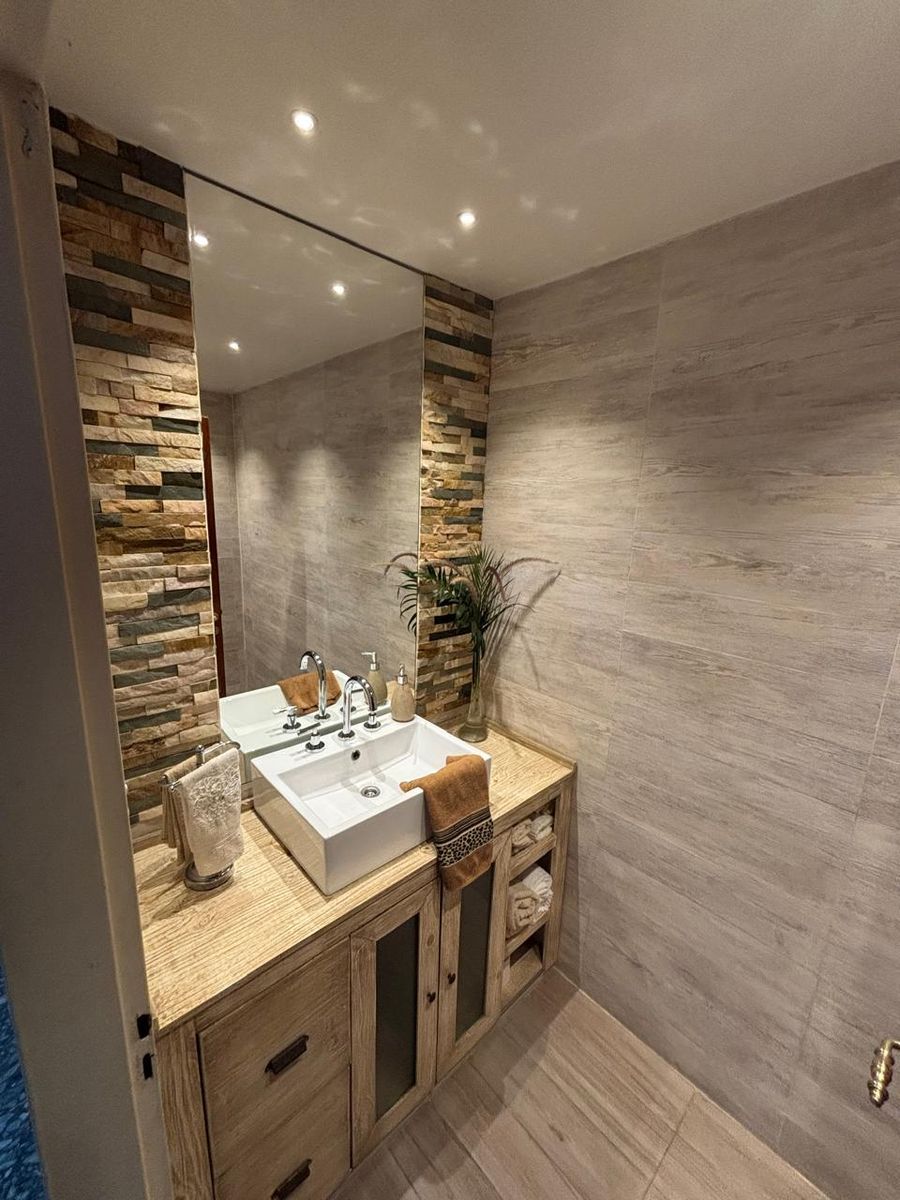 Excelente casa 3 ambientes con pileta