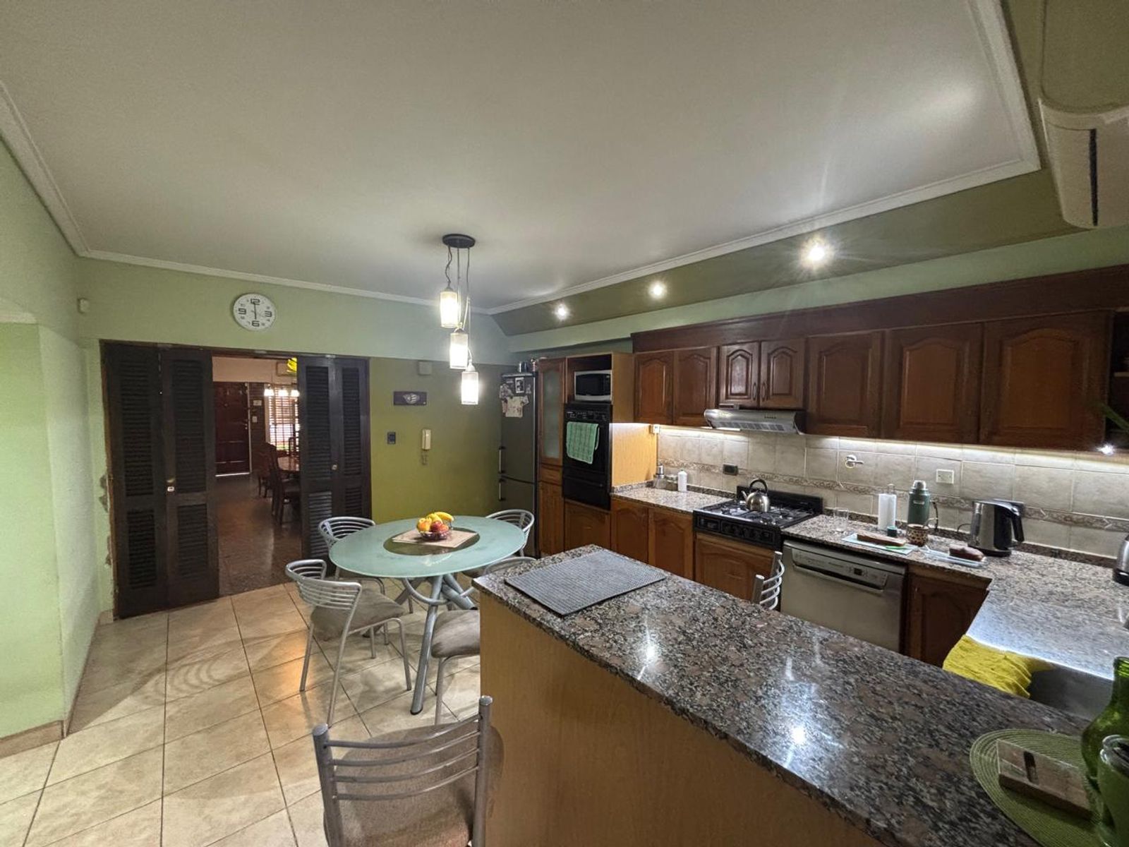 Excelente casa 3 ambientes con pileta