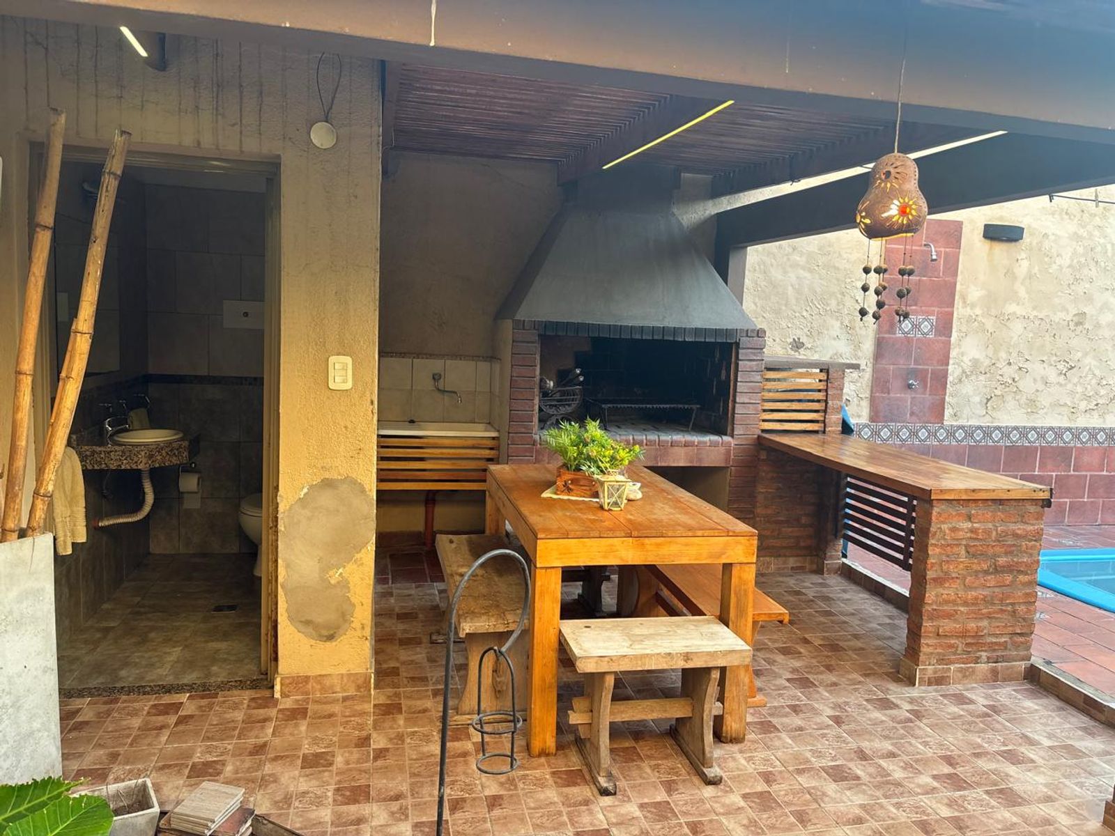 Excelente casa 3 ambientes con pileta