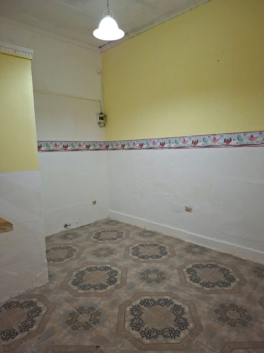 PH de 3 ambientes con patio cubierto
