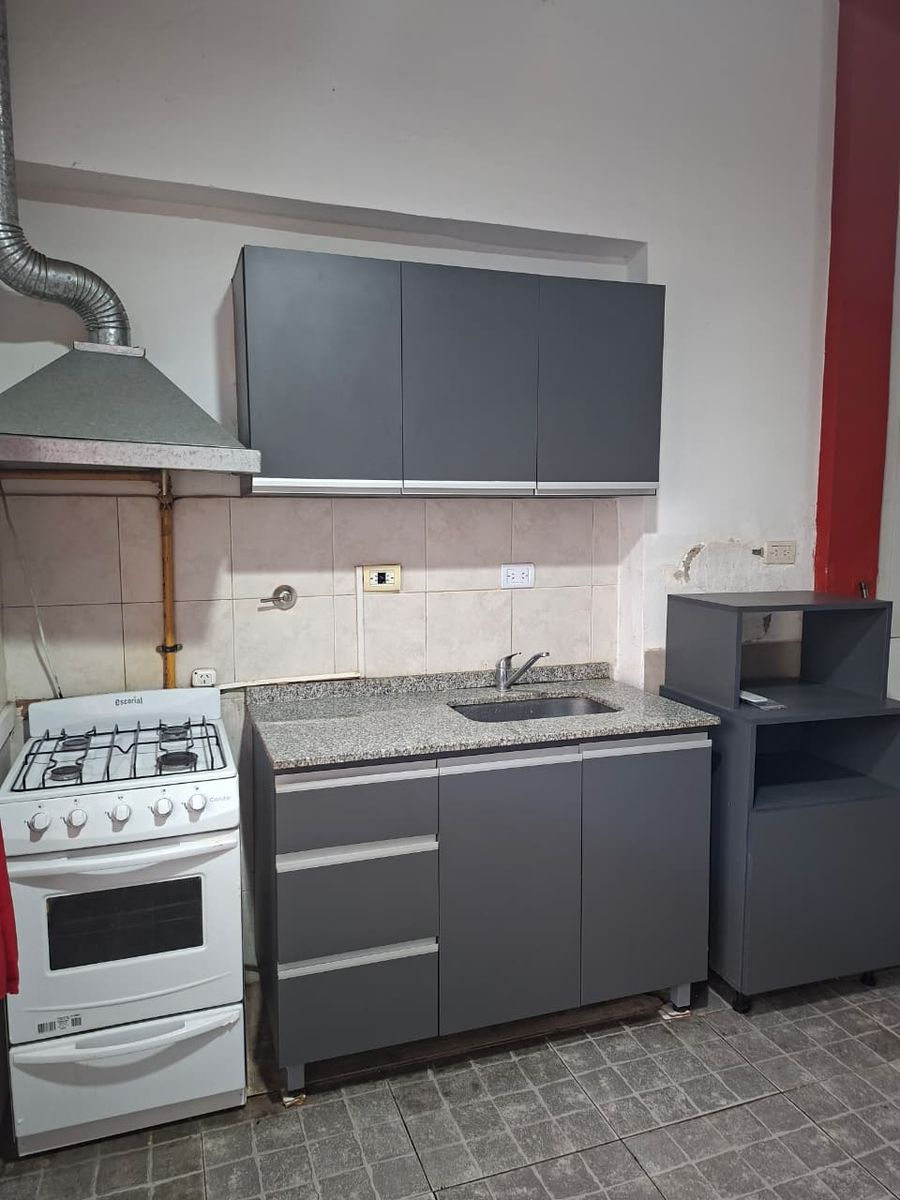 Gran monoambiente con entre piso al frente