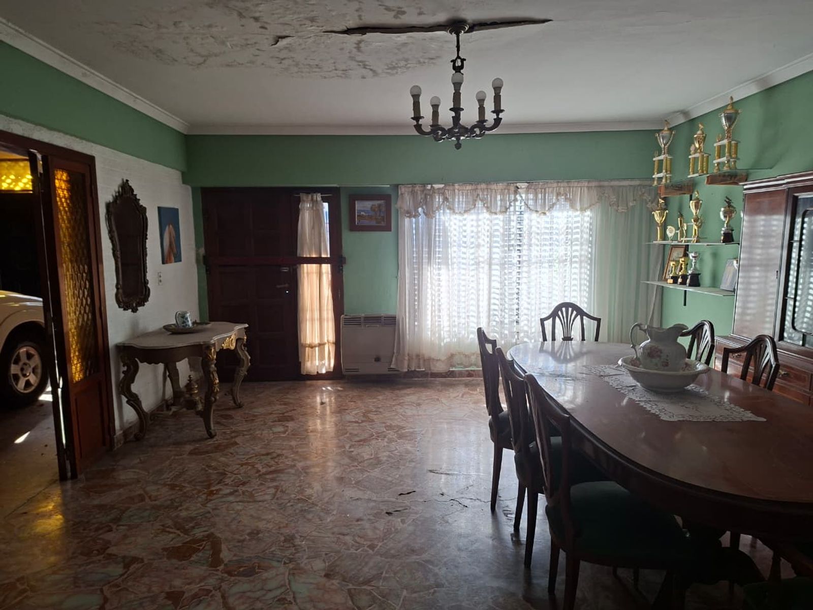 Casa totalmente a refaccionar