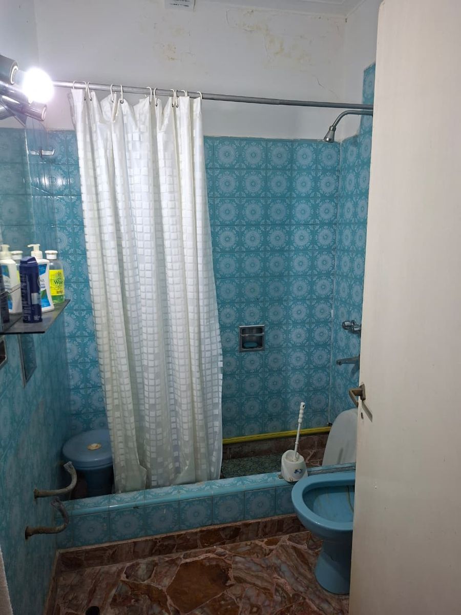 Casa totalmente a refaccionar