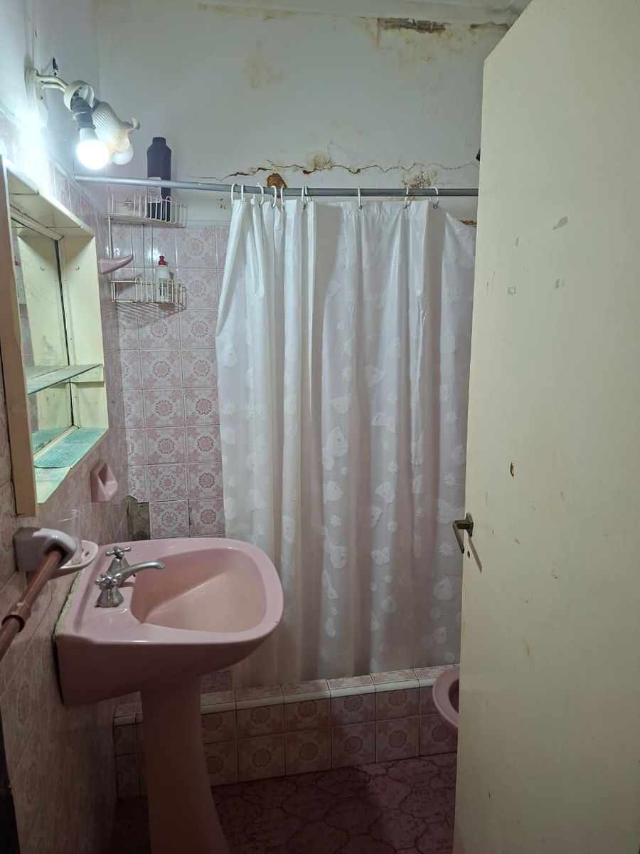 Casa totalmente a refaccionar