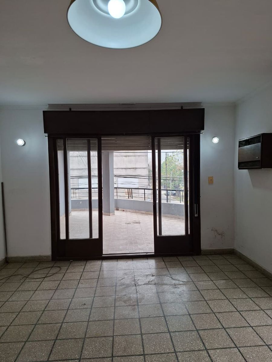 Gran PH 3 ambientes en primer piso