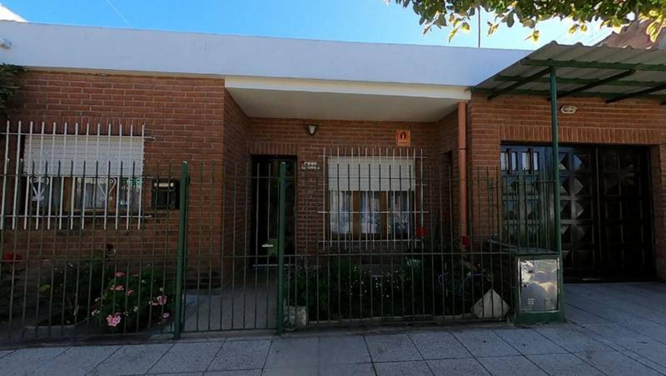 Casa Tipo Ph En Buenas Condiciones