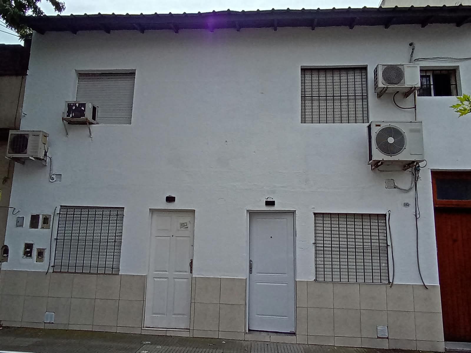 TIPO CASA ENTRADA INDEPENDIENTE . IDEAL INVERSOR .