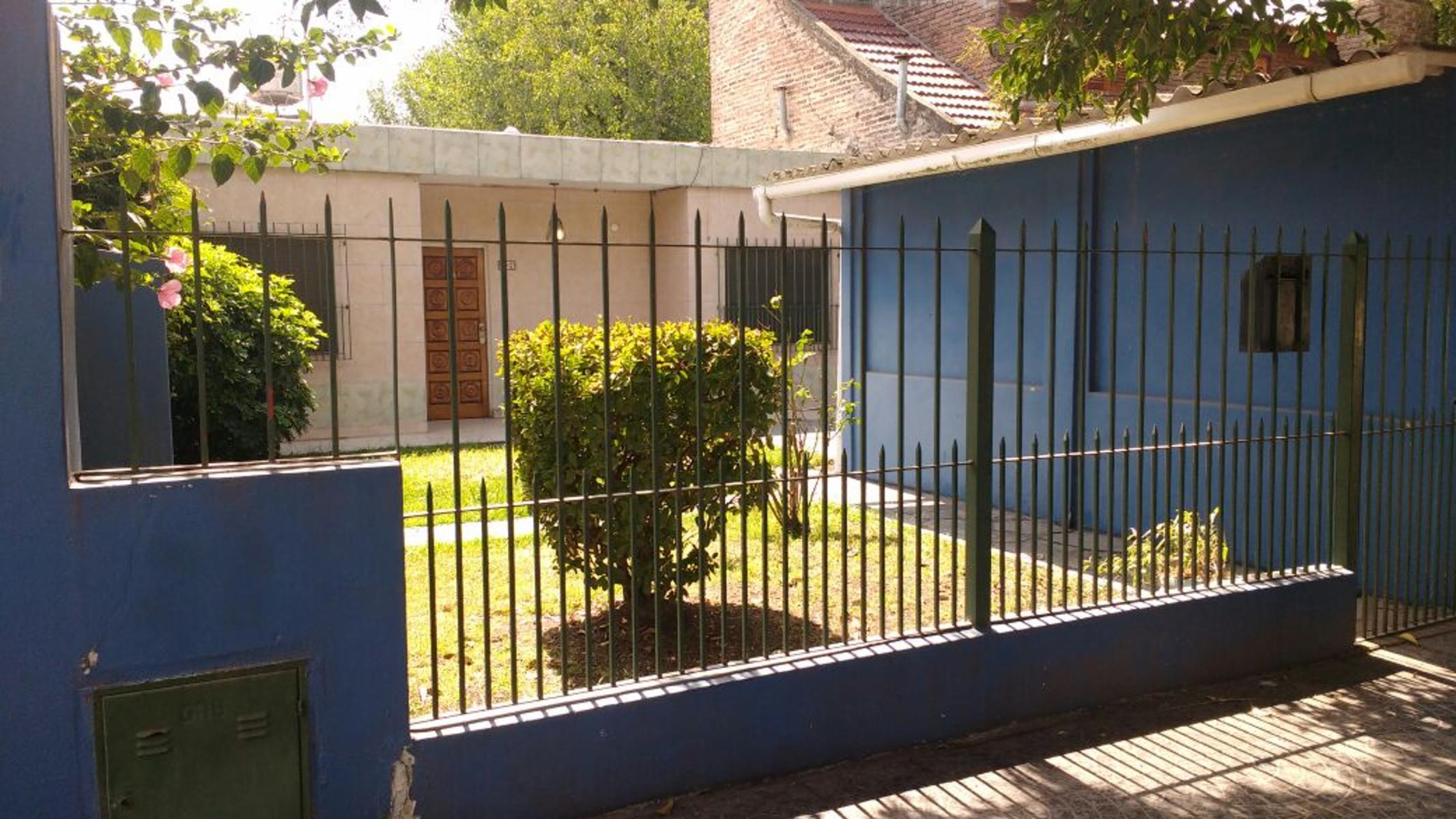 SE VENDE CASA EN MERLO