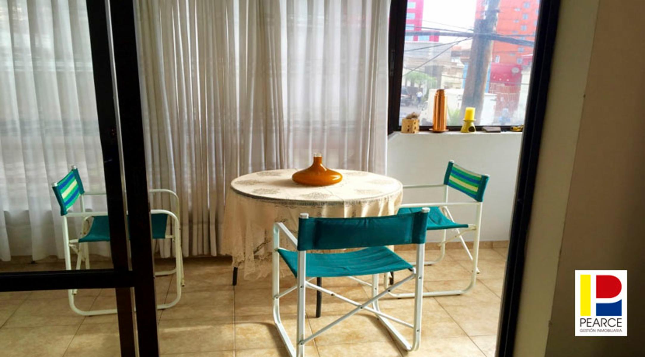 AMPLIO DEPARTAMENTO SECTOR AV. BRASIL