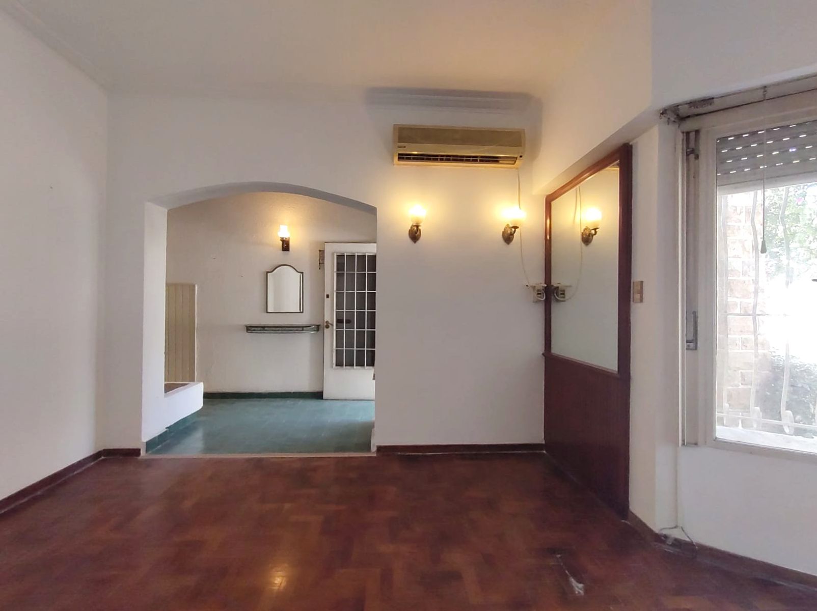 Casa en Venta 4 Amb. Bº Guemes una planta garaje jardín