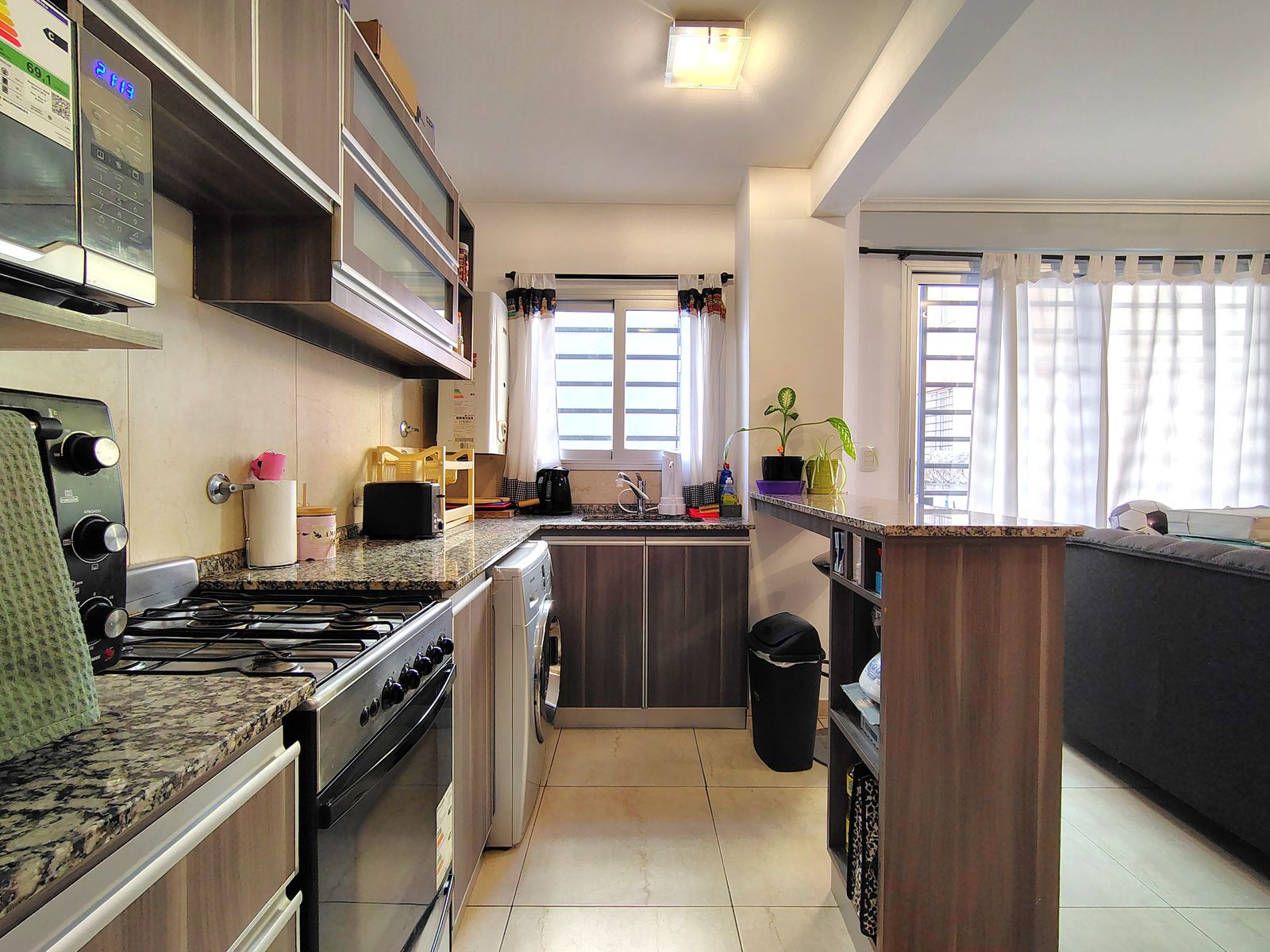 Depto semipiso 2 Ambientes en Venta con balcón Morón Sur