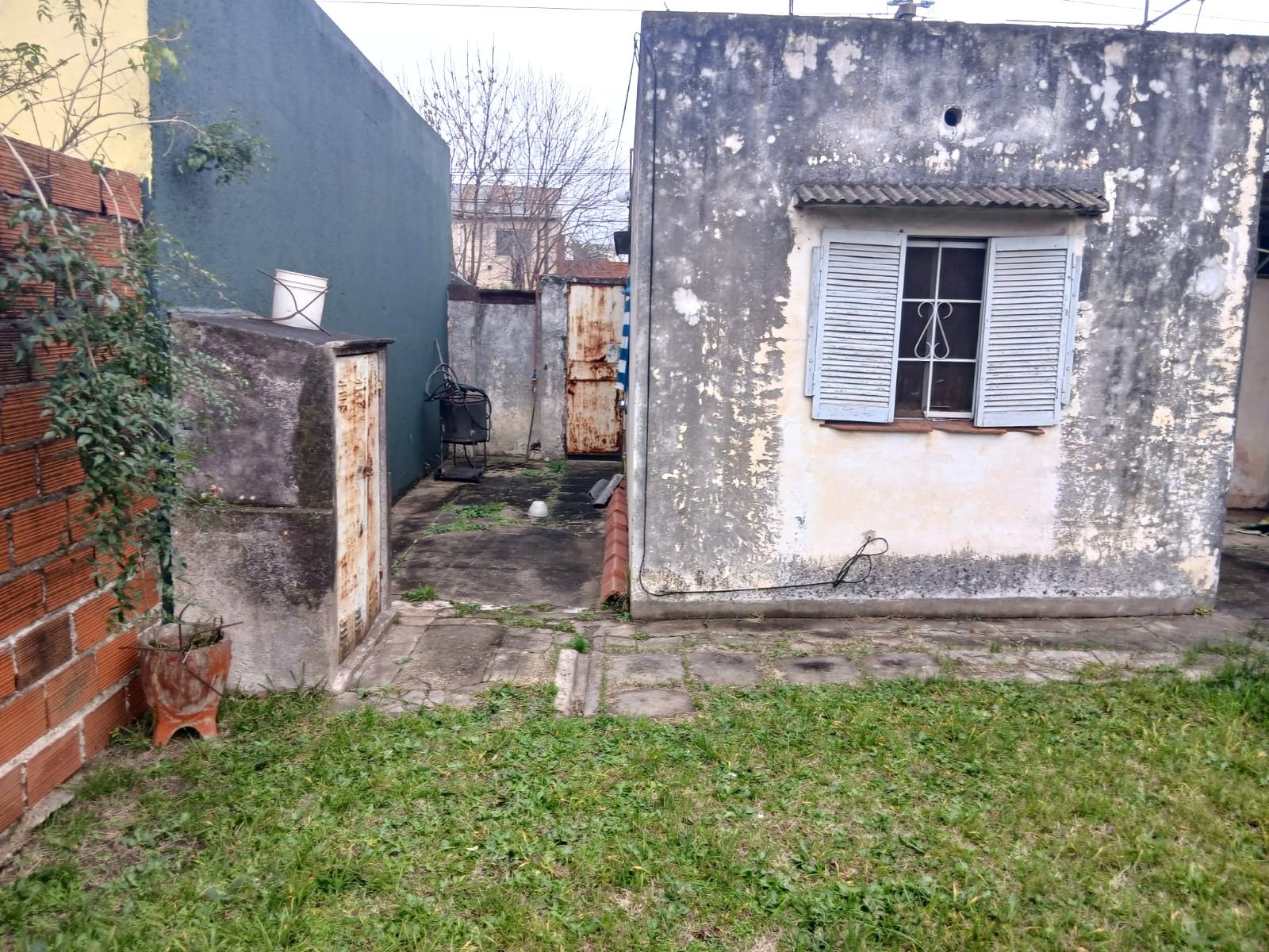 Lote/Terreno con mejoras 10x35 m El Palomar Excel Ubicación