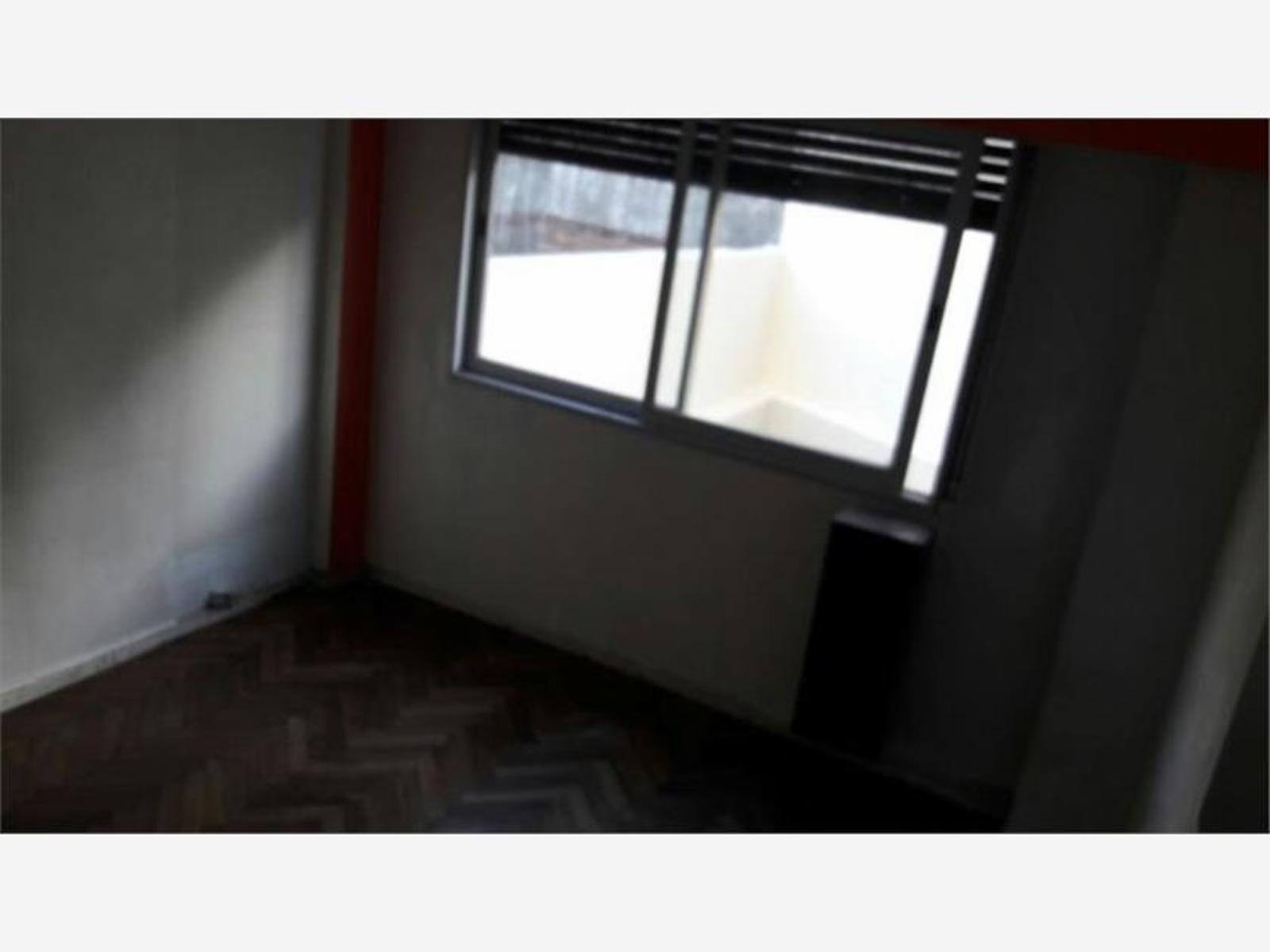 Departamento Av.warnes y Apolinario Figueroa 400 