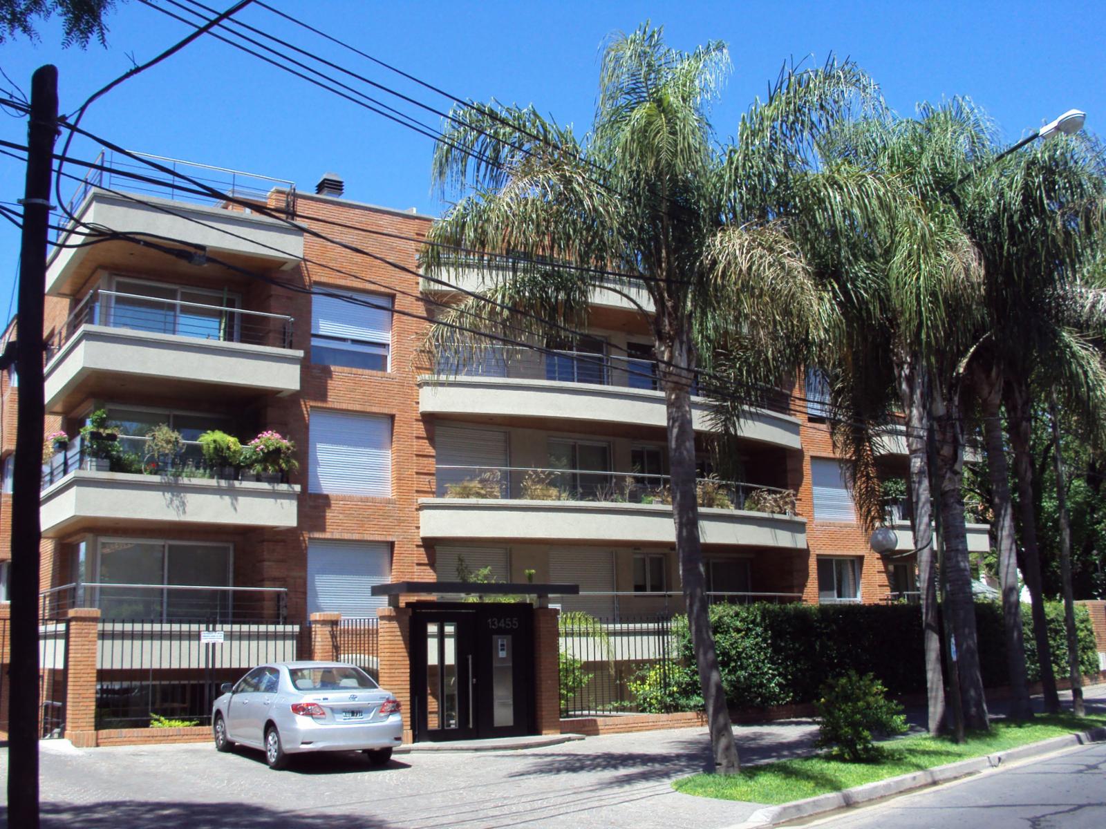 MARTINEZ DOS DORMITORIOS EN SUITE COCHERA AMENITIES SOBRE LIBERTADOR