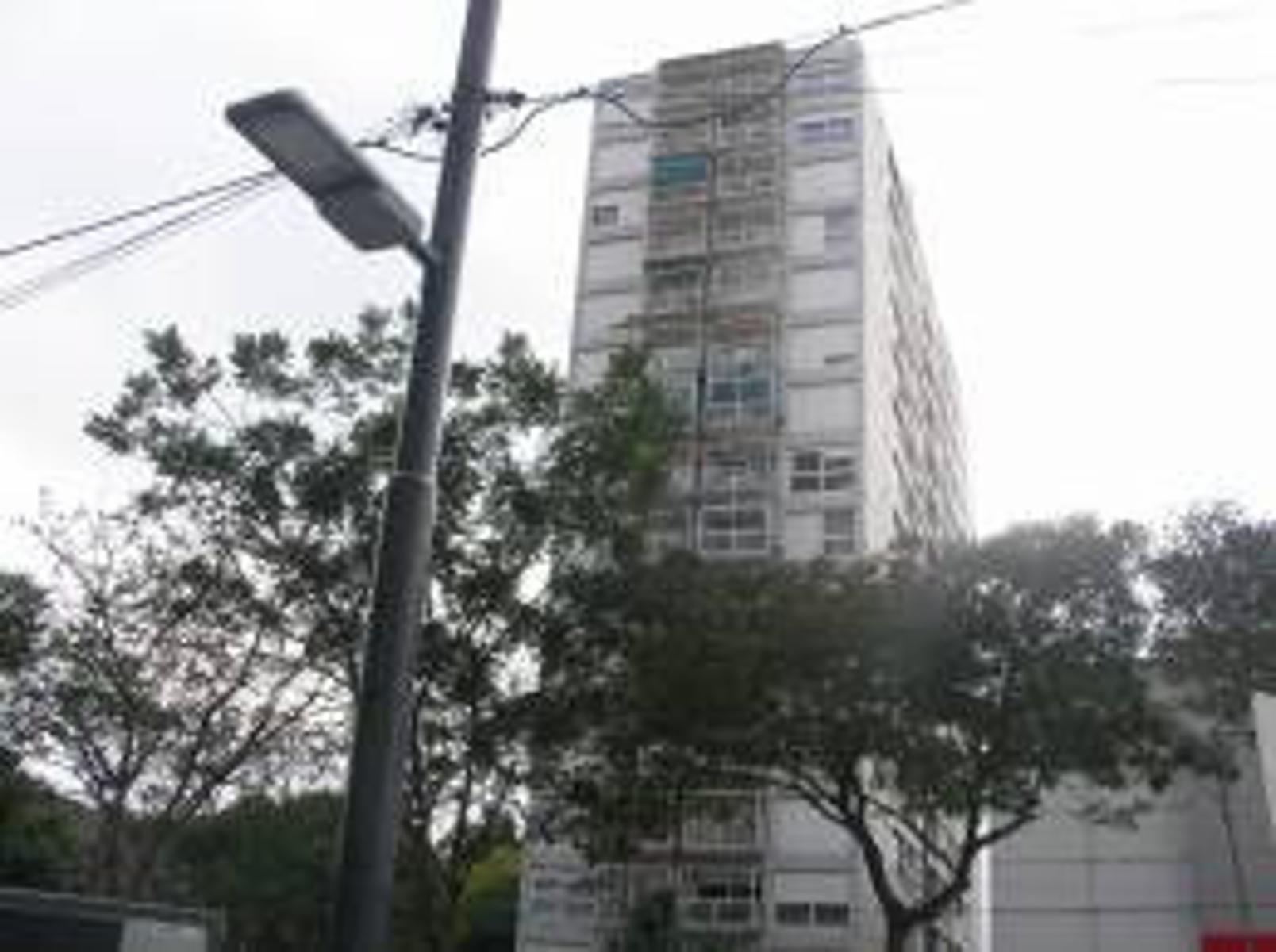VTE. LOPEZ UN DORMITORIO VISTA A JARDINES SOBRE Av MAIPU