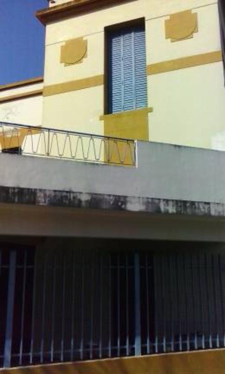 LINIERS CASA EN VENTA 2 PLANTAS EX MUNICIPAL