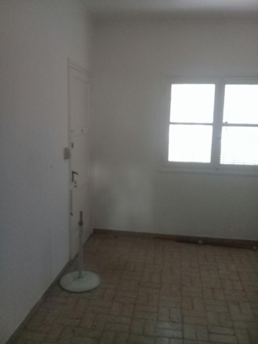 PH EN PLANTA BAJA - AL FRENTE - DE 3 AMBIENTES CON VISTA AL PARQUE