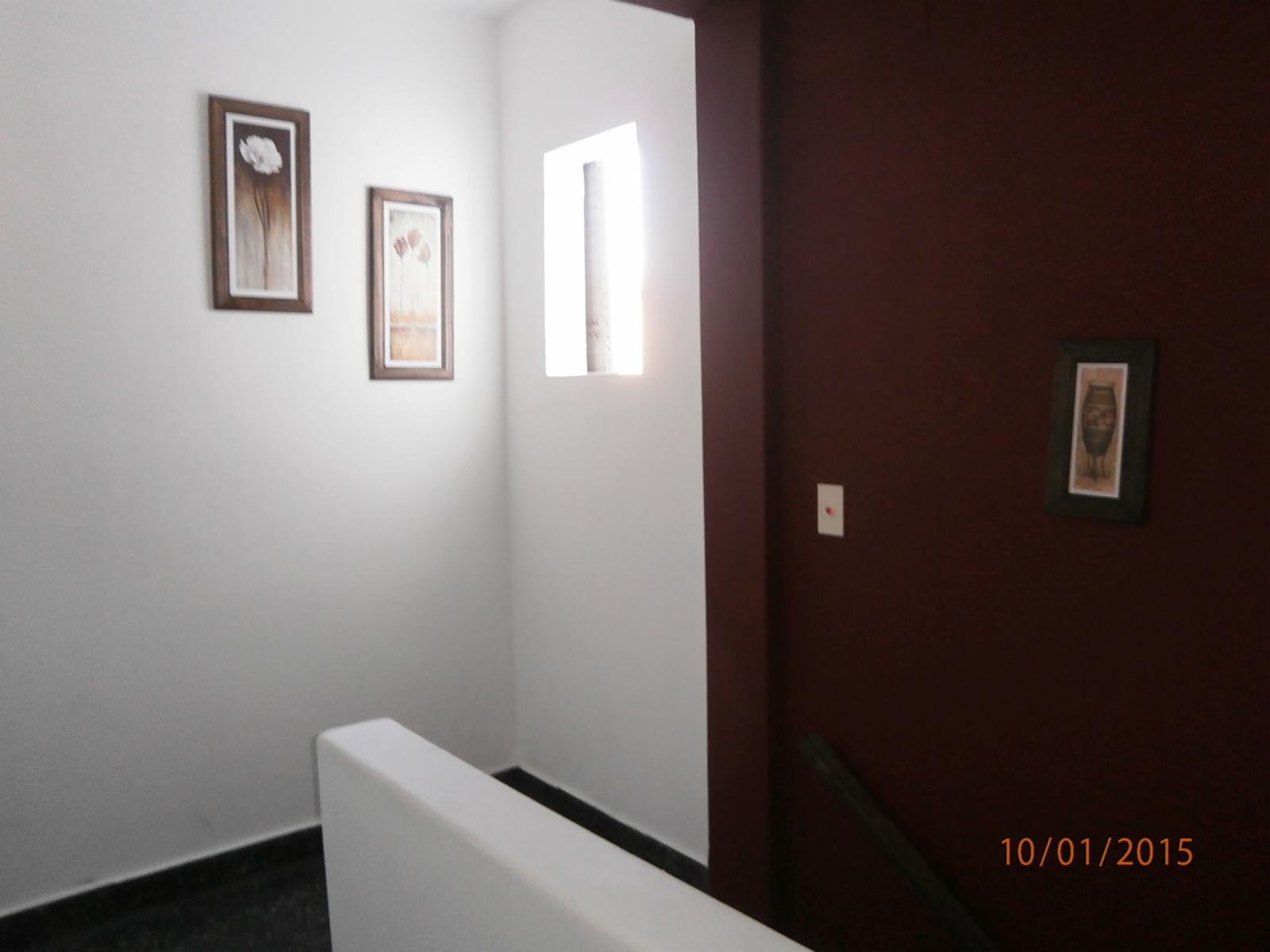 EDIFICIO CINCO  DPTOS -APTO CREDITO BANCARIO-ZONA RESIDENCIAL-MAR DEL TUYU