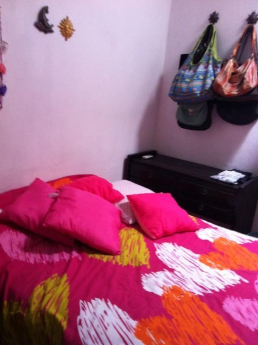 VENTA-CASA EN BARRIO CENTRICO-APTA DOS FAMILIAS O PROFESIONAL!!CONVERSABLE!!!