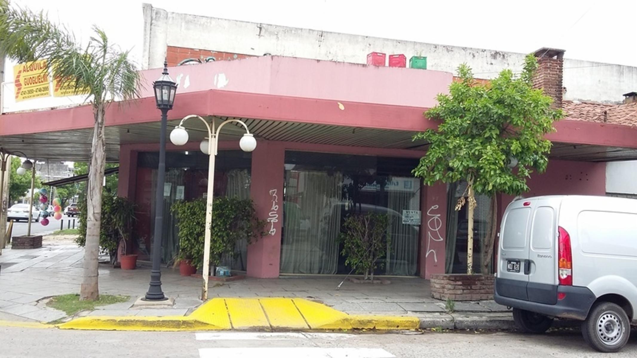 VENTA-LOCAL COMERCIAL-MAS VIVIENDA-IMPORTANTE ESQUINA!!