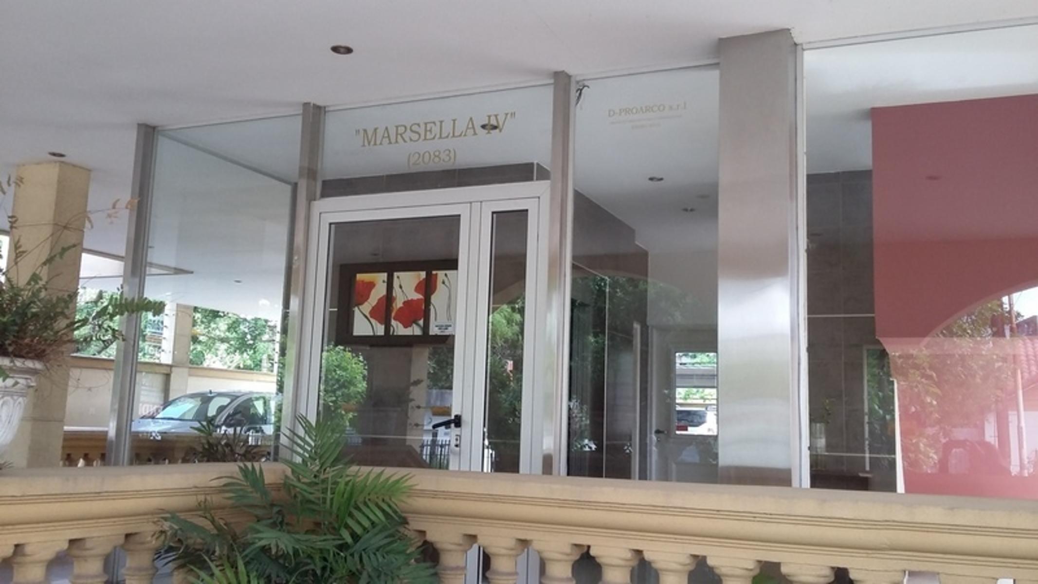 VENTA-DPTO TRES AMB-BALCON-CATEGORIA-IMPECABLE UNICO POR SU ESTADO!!!