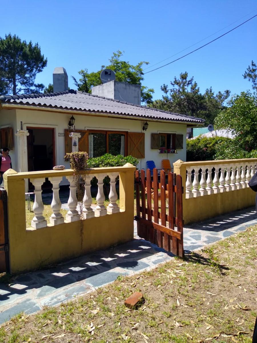 CASA EN AGUAS VERDES