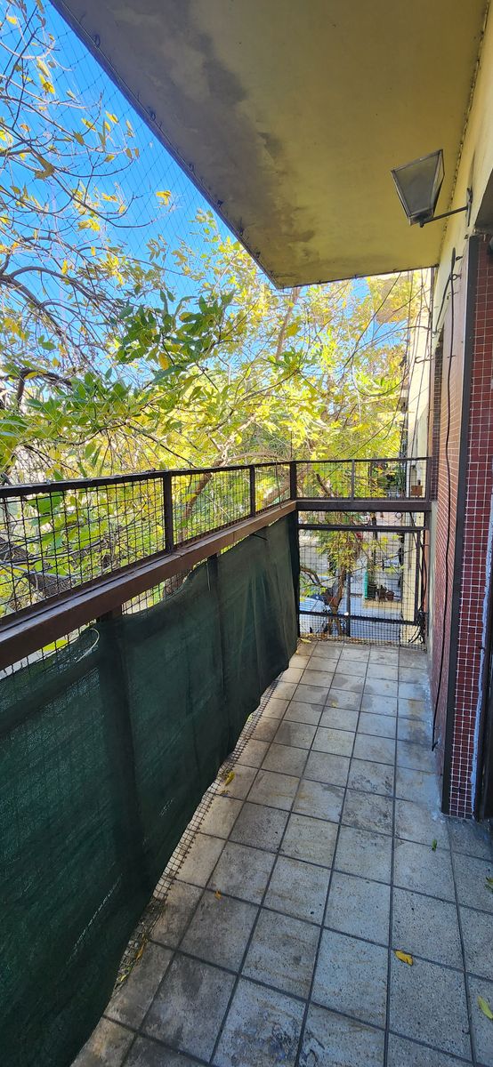 ALQUILER 2 amb. CON BALCON Y COCINA CON LAVADERO