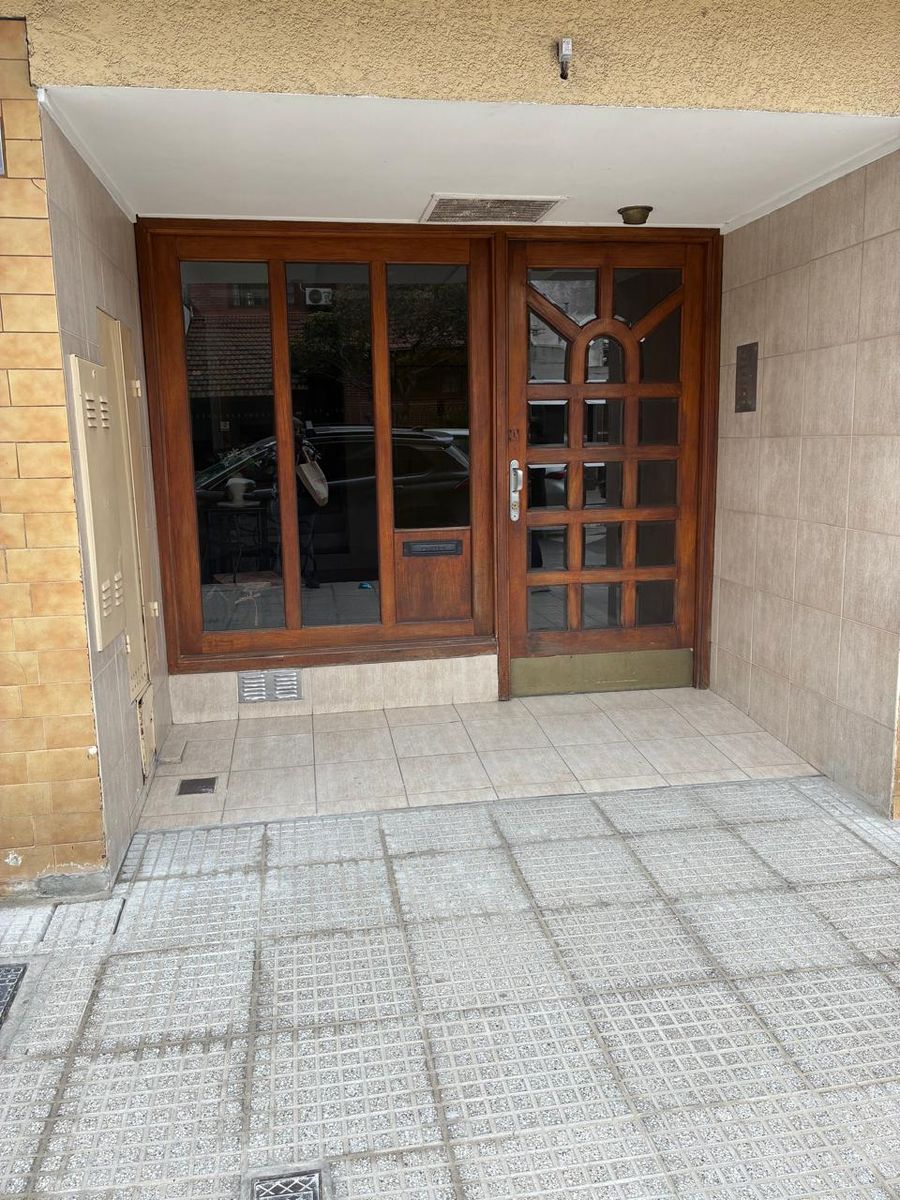 VILLA PUEYRREDON,3AMB,FRENTE,BALCON,LUMINOSO, S.AVENIDA VISTA ABIERTA, MUY BUEN ESTADO, OPORTUNIDAD