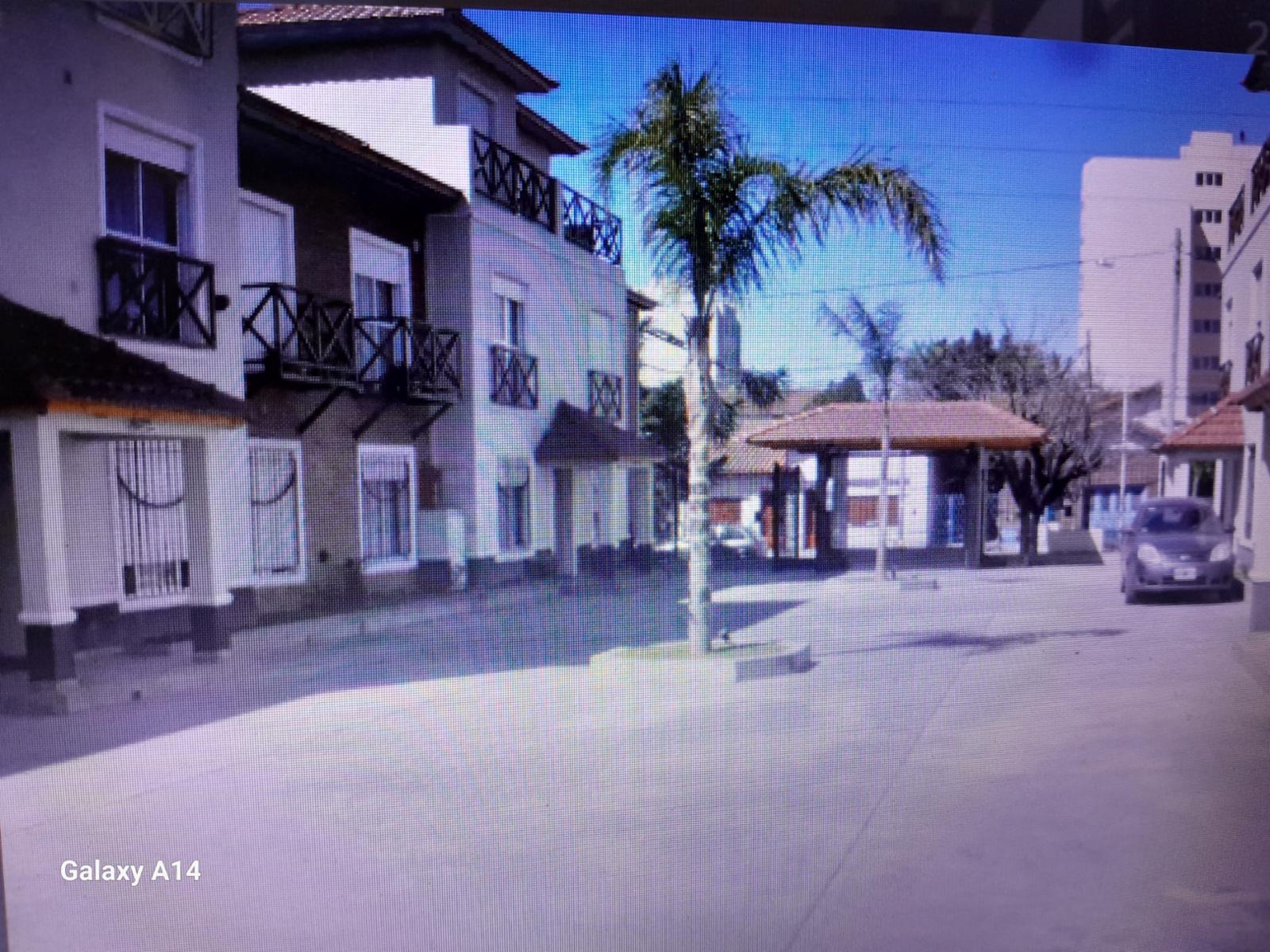 DEPARTAMENTO DE 2 AMBIENTES MORON, UN DORMITORIO, COCINA COMEDOR, BAÑO Y COCHERA COMPLEJO CERRADO JARDIN, APTO CREDITO HIPOTECARIO