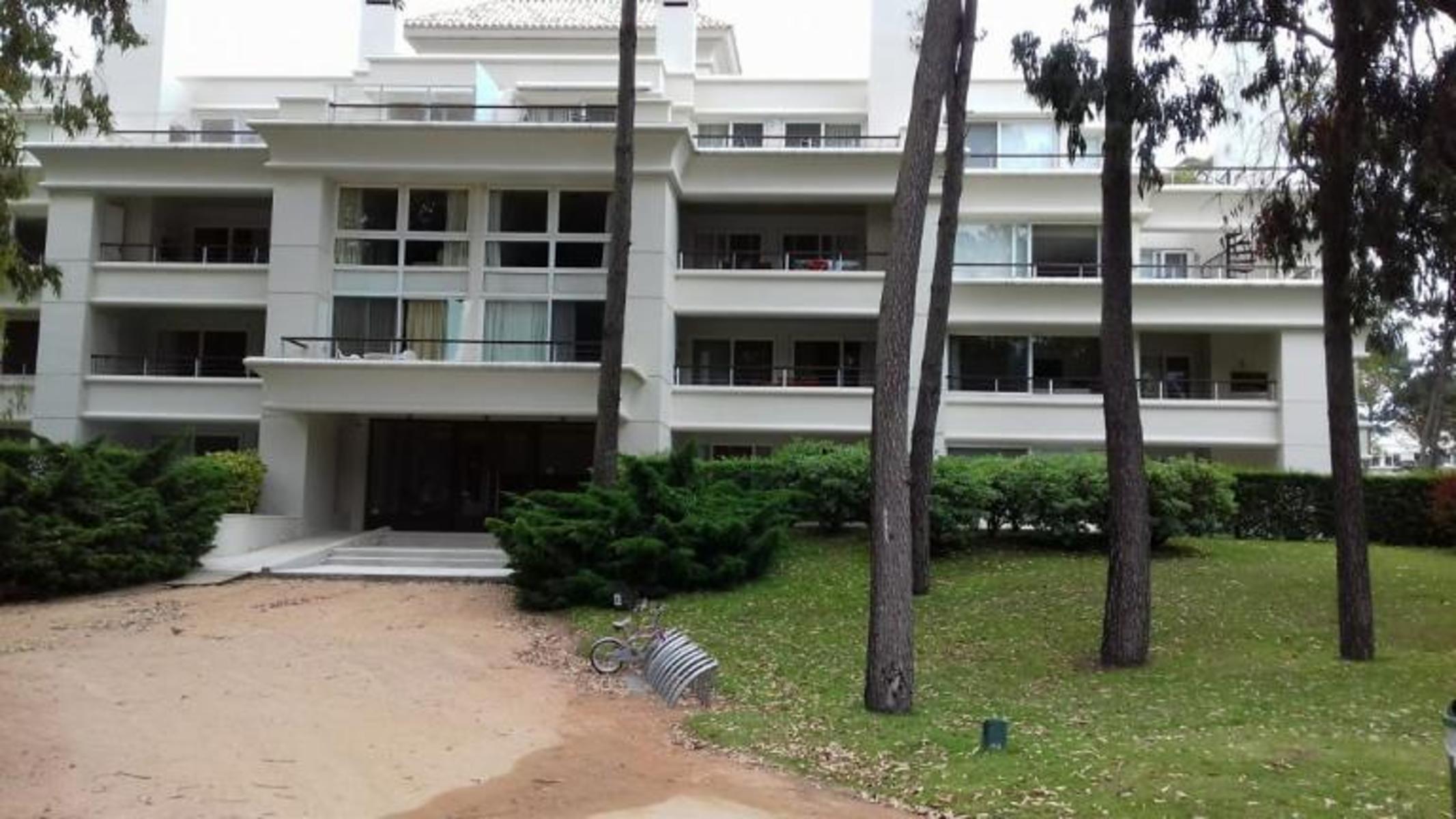 DEPARTAMENTO 3 AMB C/COCHERA EN SOLANAS PUNTA DEL ESTE