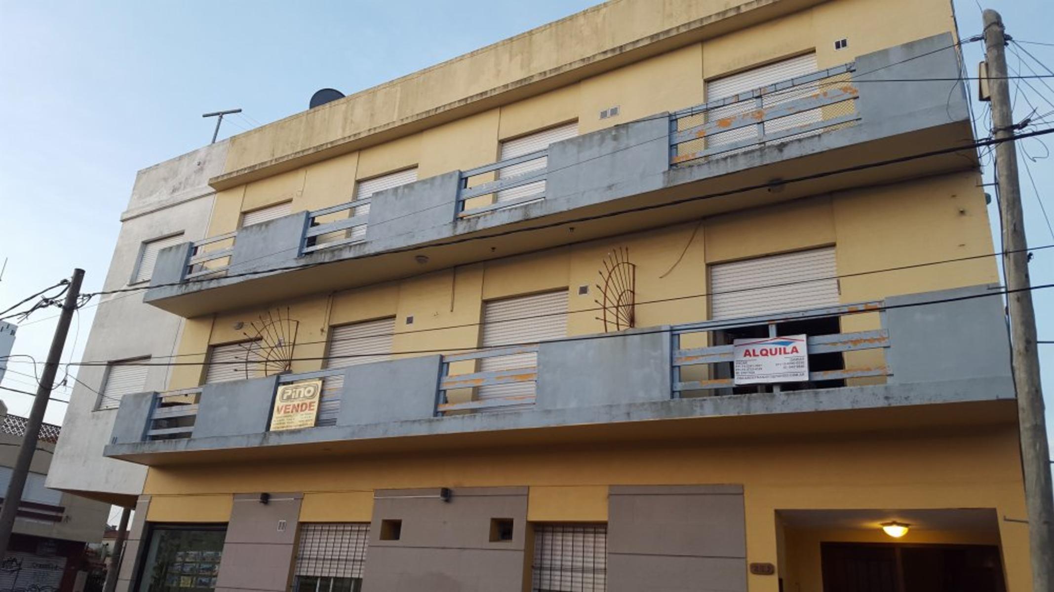 Departamento de dos ambientes en Santa Teresita con vista al mar y gas natural