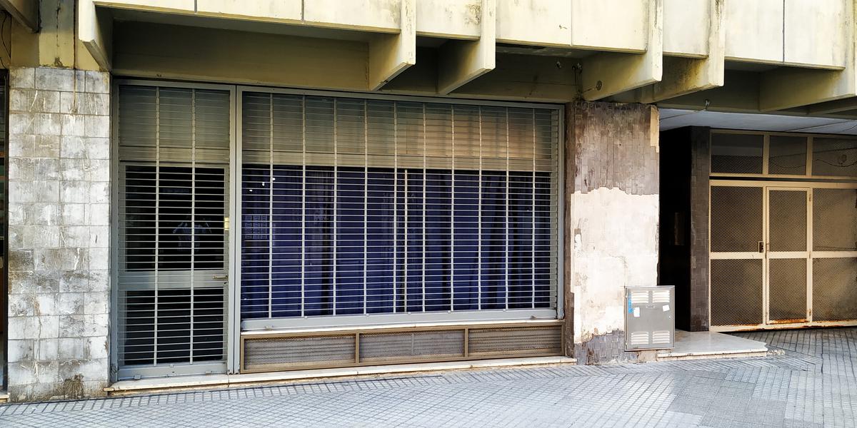 Local en Venta en Rosario - Maipu al 1200