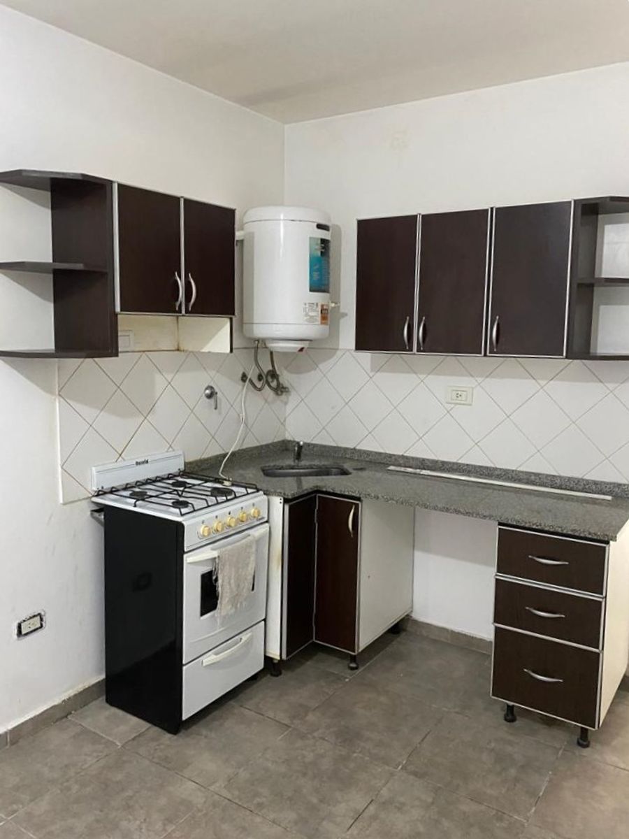 Departamento 2 ambientes en 2° piso en Ramos Mejía