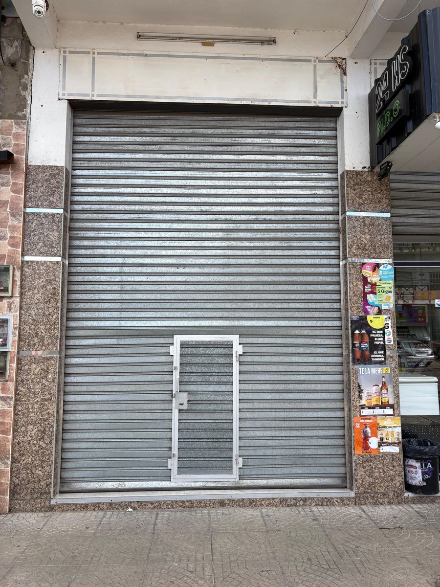 Local comercial sobre Polledo a 2 cuadras de Av. Cristiania