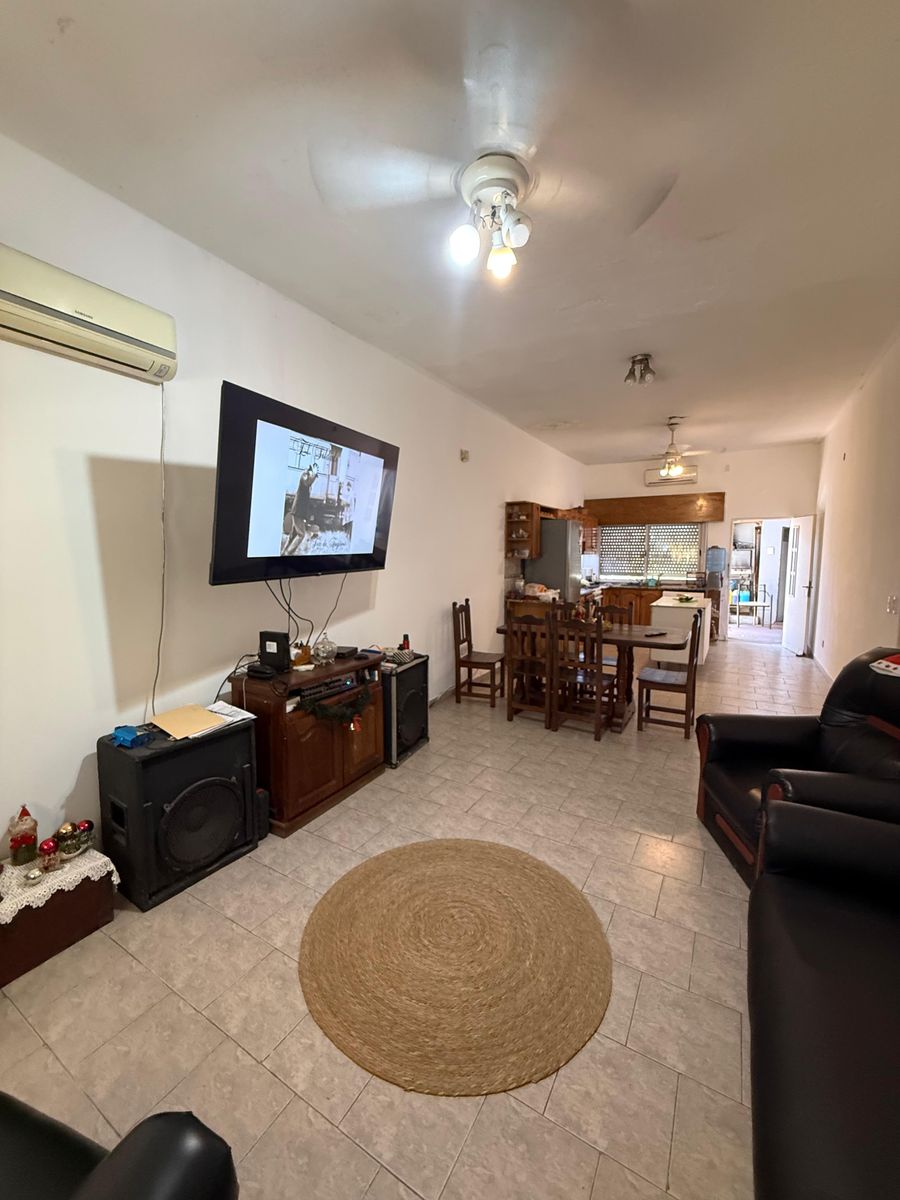 Casa 3 ambientes a refaccionar