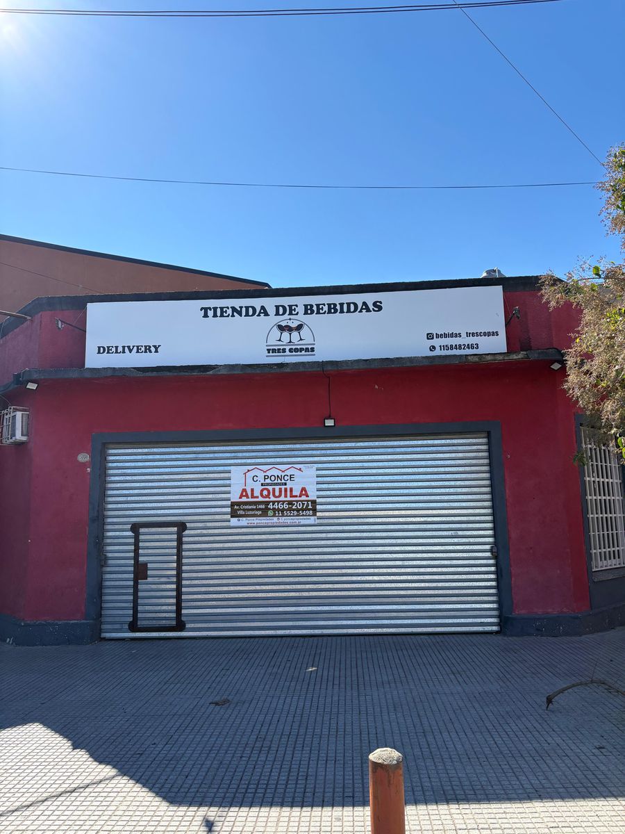 Local en esquina de la plaza de Isidro Casanova