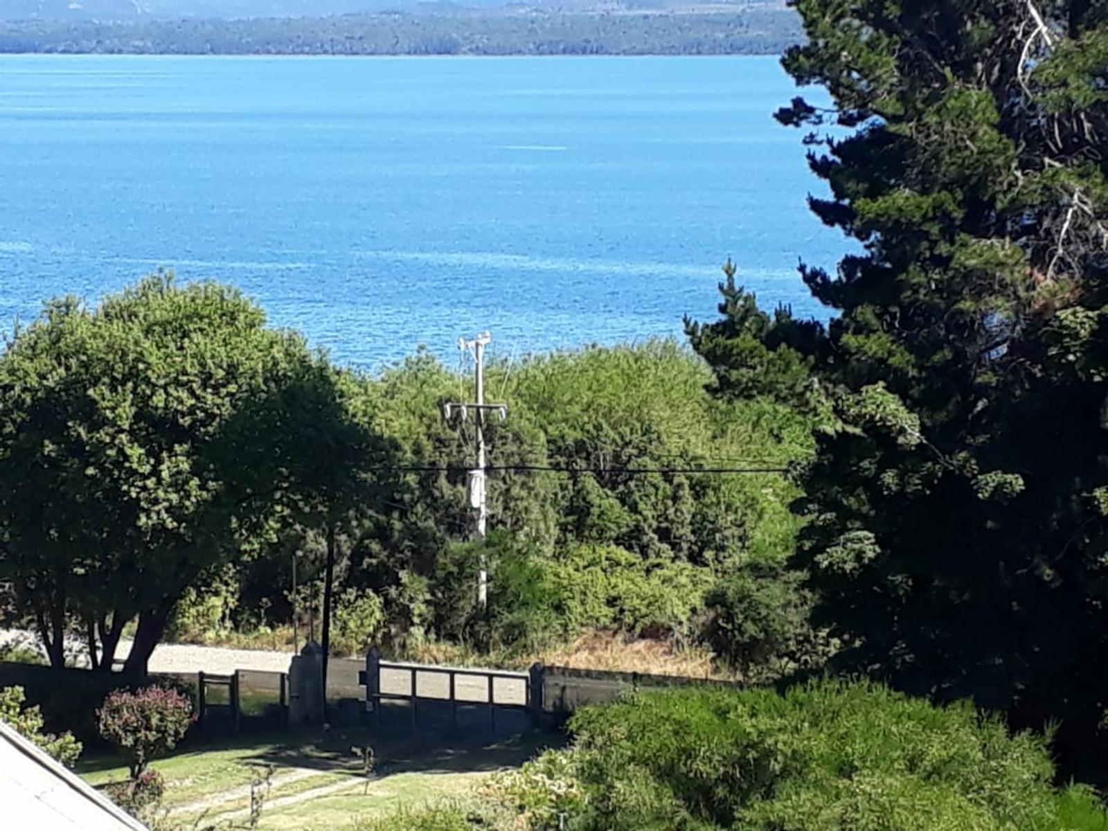 Hermosa Chacra Frente Al Lago Nahuel Huapi