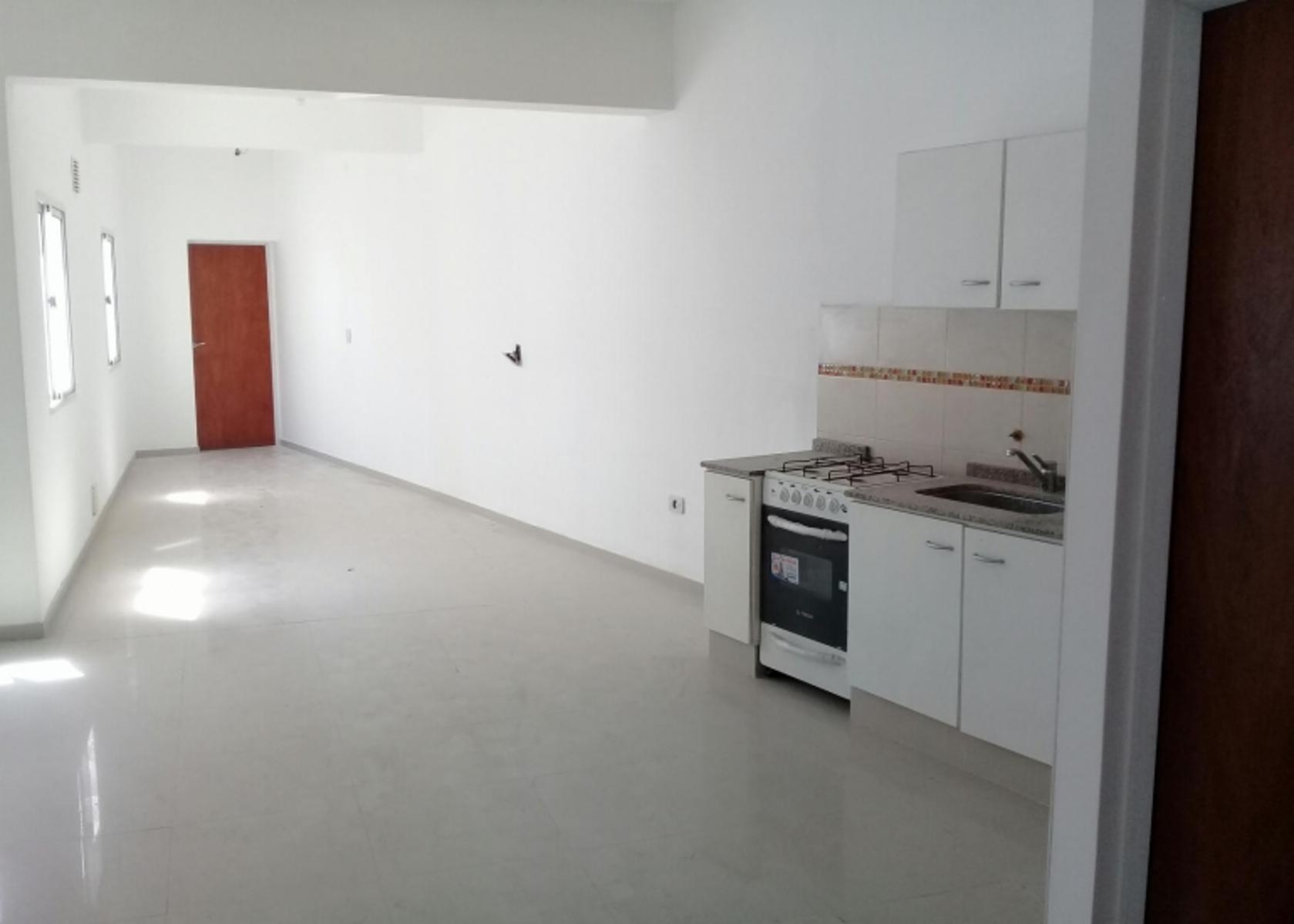 DEPARTAMENTO UN DORMITORIO A ESTRENAR 1° PISO CONTRAFENTE CON PATIO
