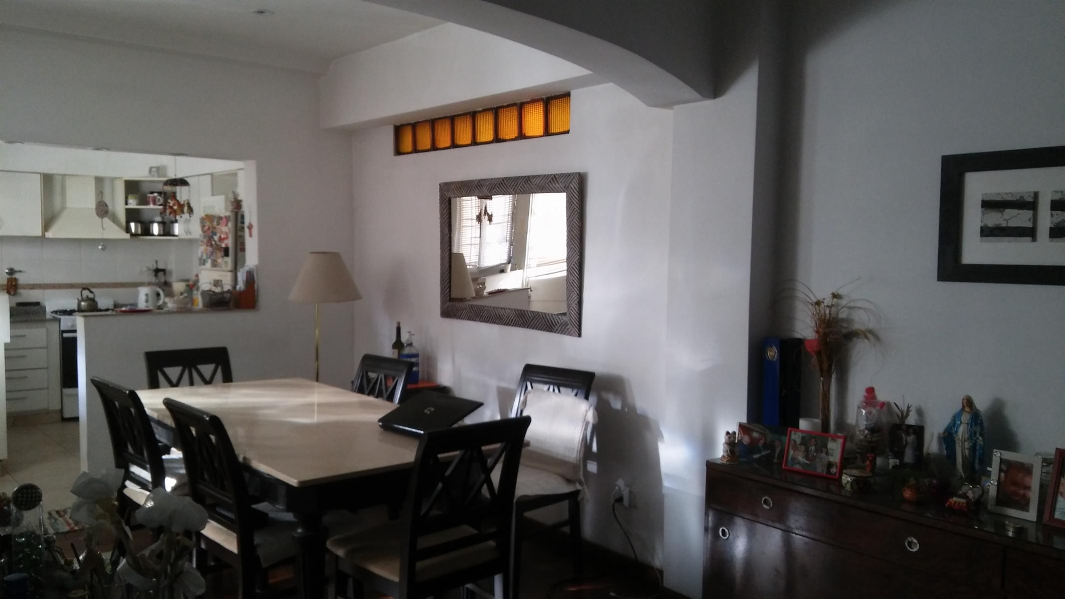 CASA /PH 4 AMB CON PATIO Y COCHERA V STO